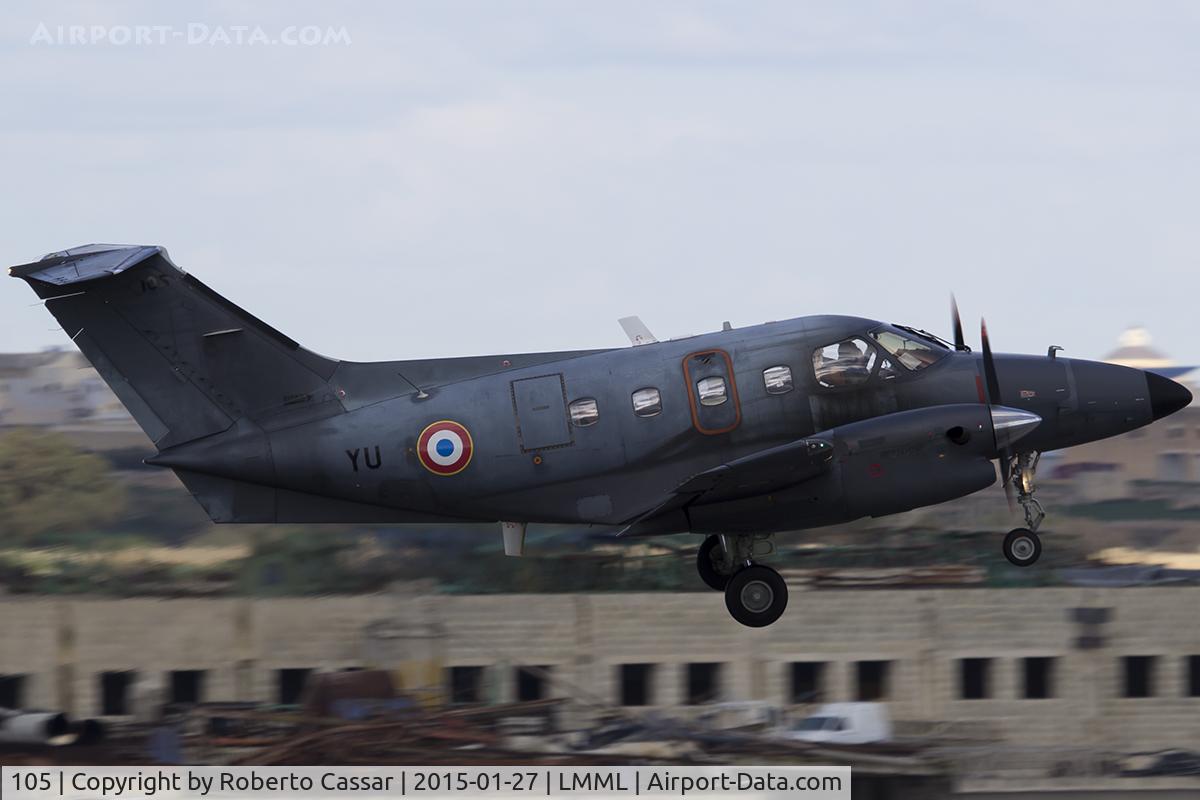 105, Embraer EMB-121AA Xingu C/N 121105, Takeoff 05