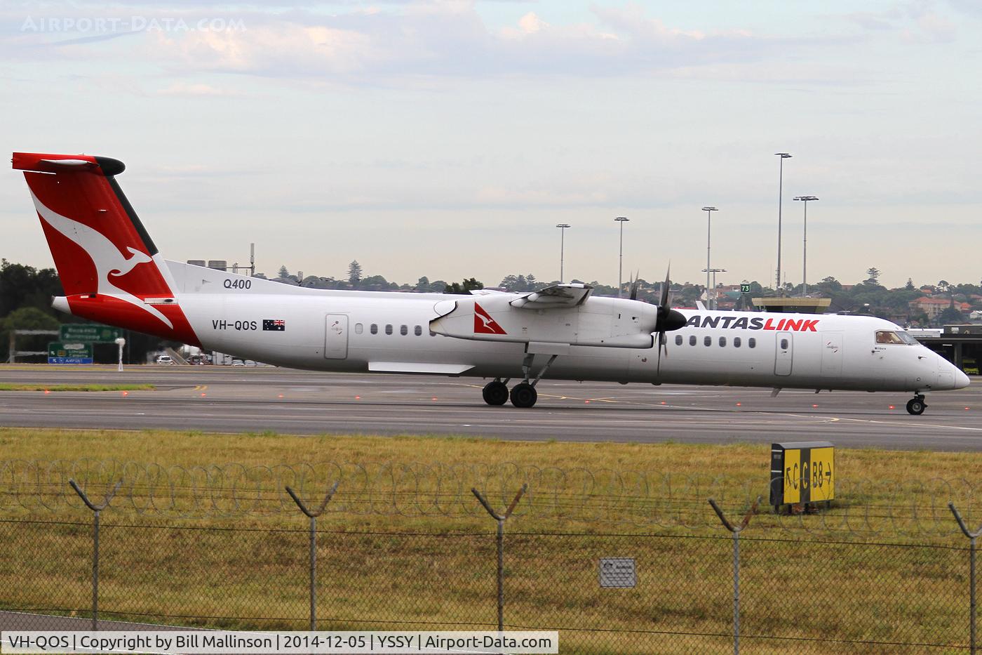 VH-QOS, 2009 De Havilland Canada DHC-8-402Q Dash 8 C/N 4263, taxiing from 34R