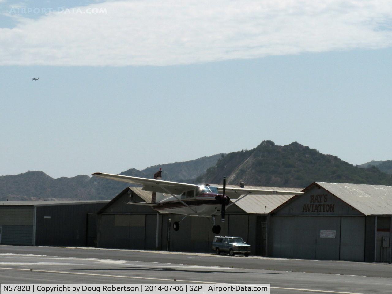 N5782B, 1956 Cessna 182 Skylane C/N 33782, 1956 Cessna 182 SKYLANE, Continental O-470-S 230 Hp, landing Rwy 22