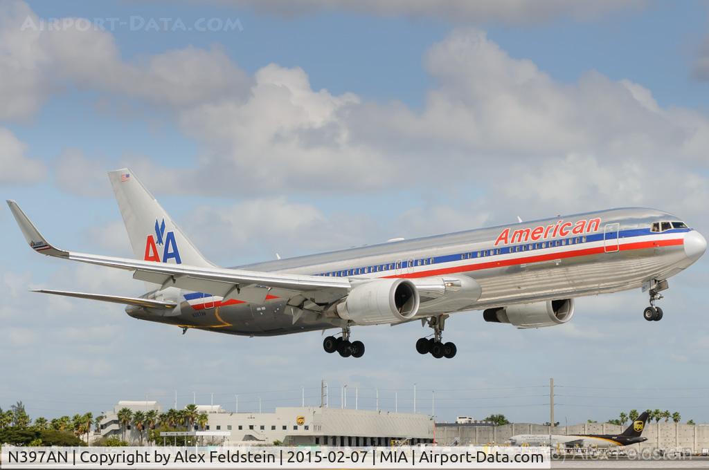 N397AN, 1999 Boeing 767-323/ER C/N 29604, Miami