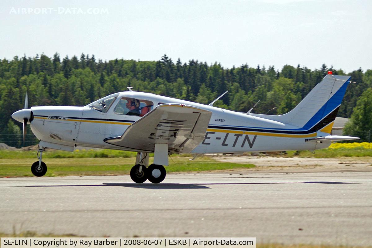 SE-LTN, Piper PA-28R-201 Cherokee Arrow III C/N 28R-7837229, Piper PA-28R-201 Arrow III [28R-7837229] Stockholm-Barkarby~SE 07/06/2008