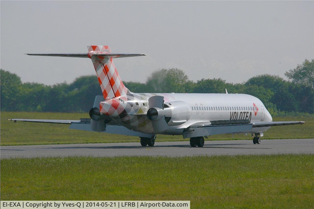 EI-EXA, 2003 Boeing 717-2BL C/N 55172, Boeing 717-2BL, Max reverse thrust landing rwy 07R, Brest-Bretagne Airport (LFRB-BES)