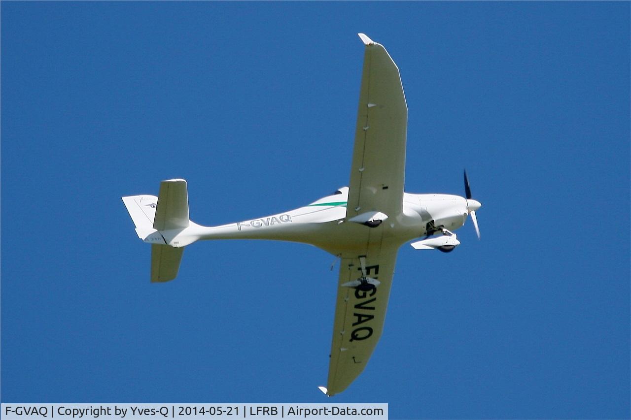 F-GVAQ, Aquila A210 (AT01) C/N AT01-104, Aquila A210 (AT01), Take off rwy 07R, Brest-Bretagne Airport (LFRB-BES)