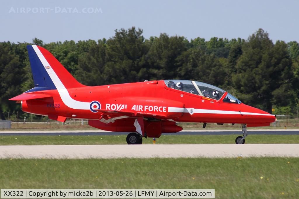 XX322, 1980 Hawker Siddeley Hawk T.1A C/N 165/312147, Taxiing