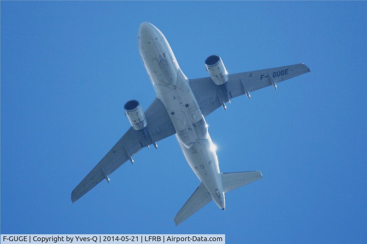 F-GUGE, 2003 Airbus A318-111 C/N 2100, Airbus A318-111, Glide path pattern rwy 07R, Brest-Bretagne Airport (LFRB-BES)