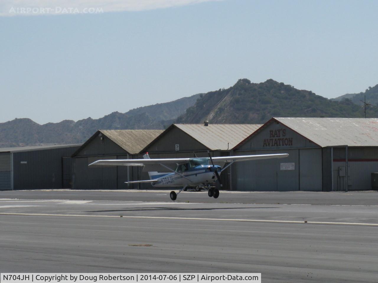 N704JH, 1976 Cessna 150M C/N 15078644, 1976 Cessna 150M, Continental O-200 100 Hp, flaps landing Rwy 22