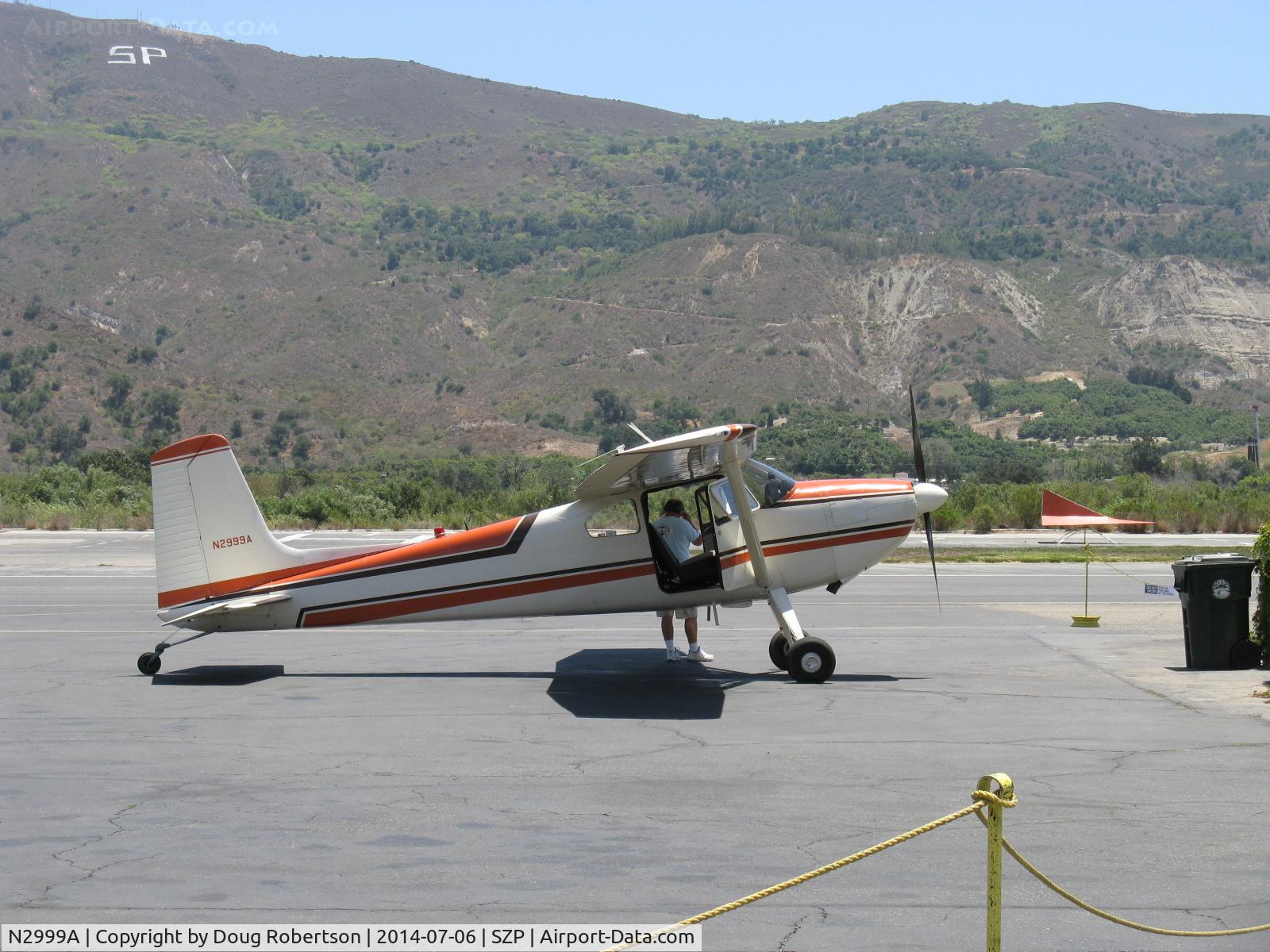 N2999A, 1953 Cessna 180 C/N 30199, 1953 Cessna 180, Continental O-470-A 225 Hp, refueling
