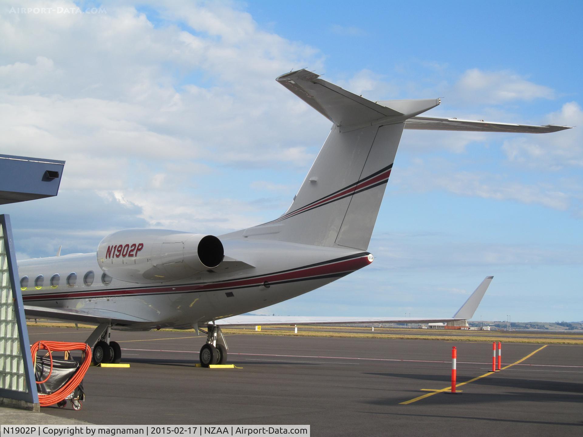 N1902P, 2010 Gulfstream Aerospace GIV-X (G450) C/N 4192, best shot I could get!! JC Penny owners - firm founded in 1902