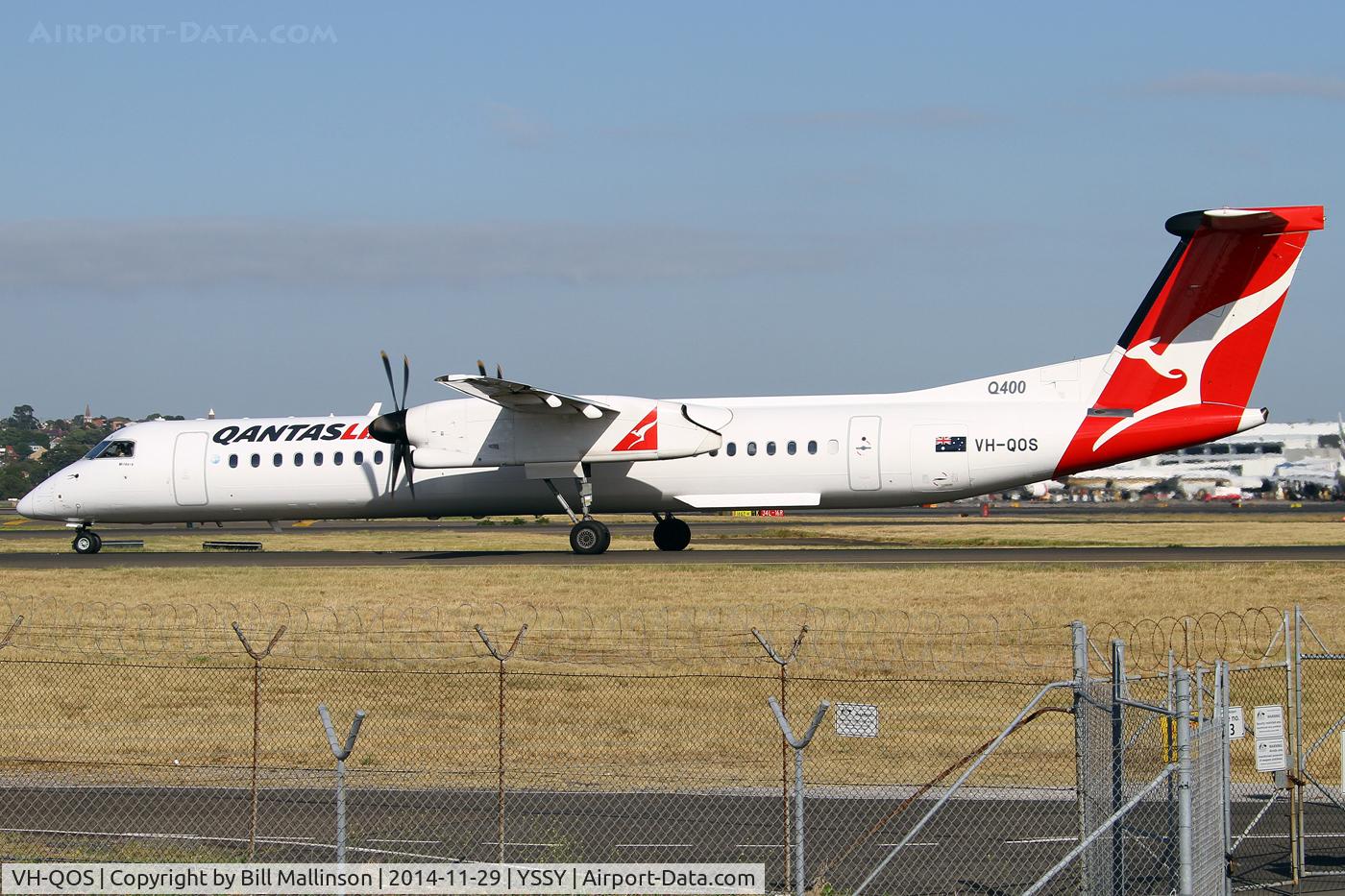 VH-QOS, 2009 De Havilland Canada DHC-8-402Q Dash 8 C/N 4263, taxiing to 34R