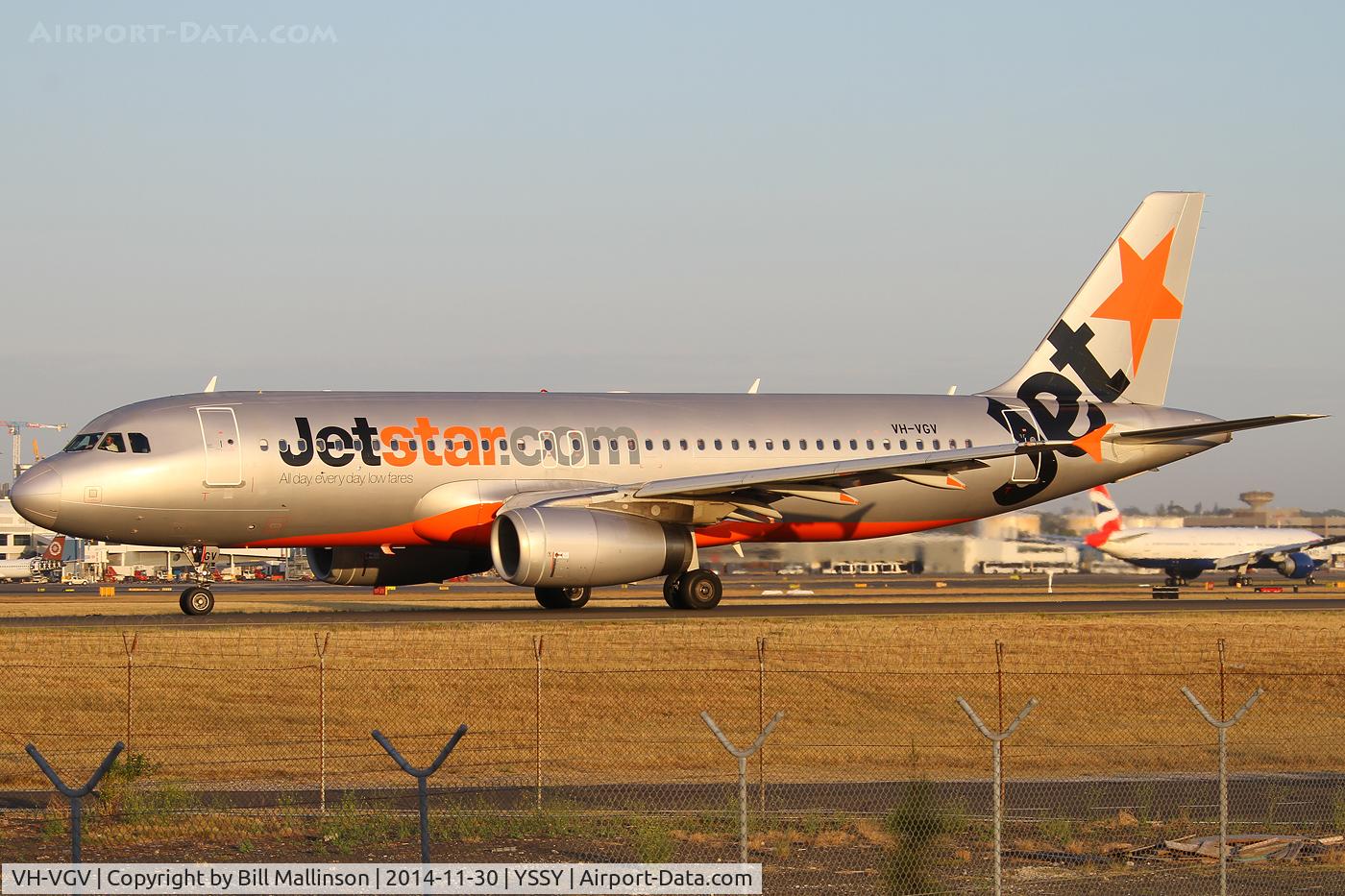 VH-VGV, 2010 Airbus A320-232 C/N 4229, taxiing to 34R