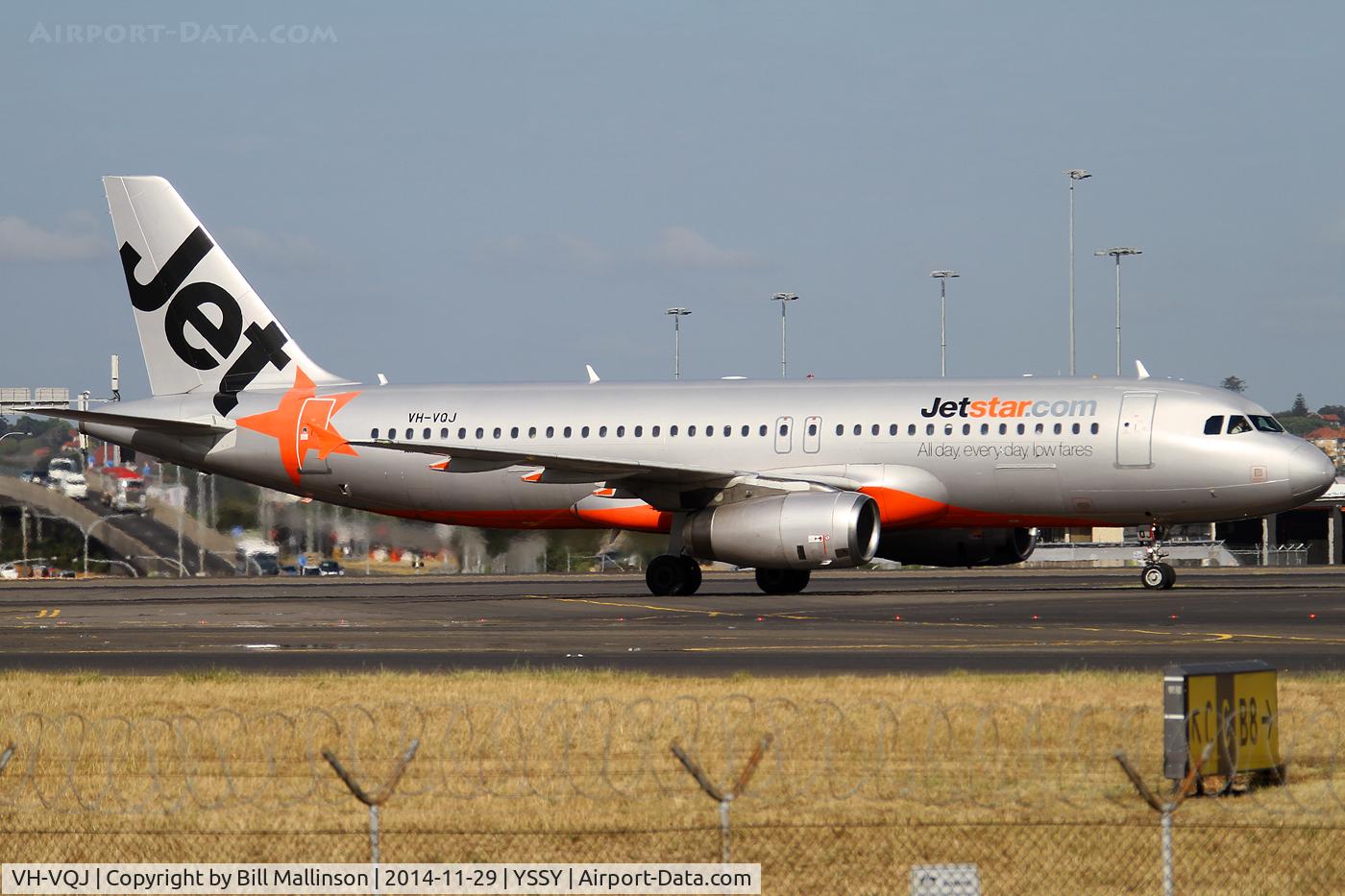 VH-VQJ, 2006 Airbus A320-232 C/N 2703, taxiing from 34L