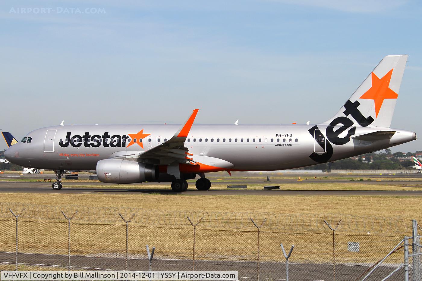 VH-VFX, 2013 Airbus A320-232 C/N 5871, taxiing to 34R
