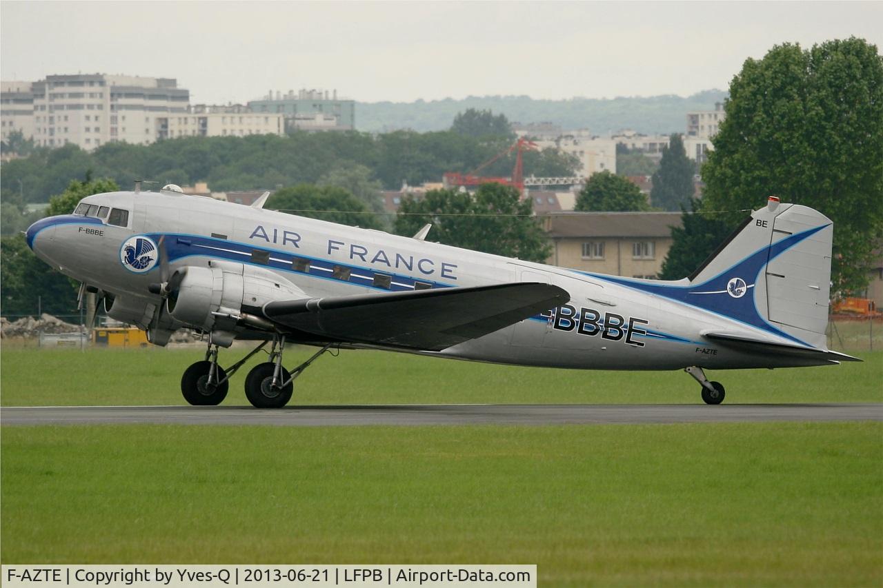 F-AZTE, 1943 Douglas C-47A-1-DL  Skytrain C/N 9172, Douglas C-47A Skytrain, Landing Rwy 21, Paris-Le Bourget Air Show 2013