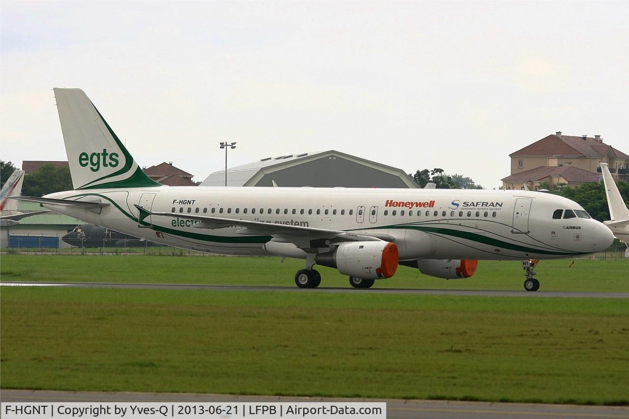 F-HGNT, 1991 Airbus A320-211 C/N 234, Airbus A320-211, The EGTS taxiing system allows aircraft to taxi without the thrust of aircraft engines, Paris-Le Bourget air show 2013