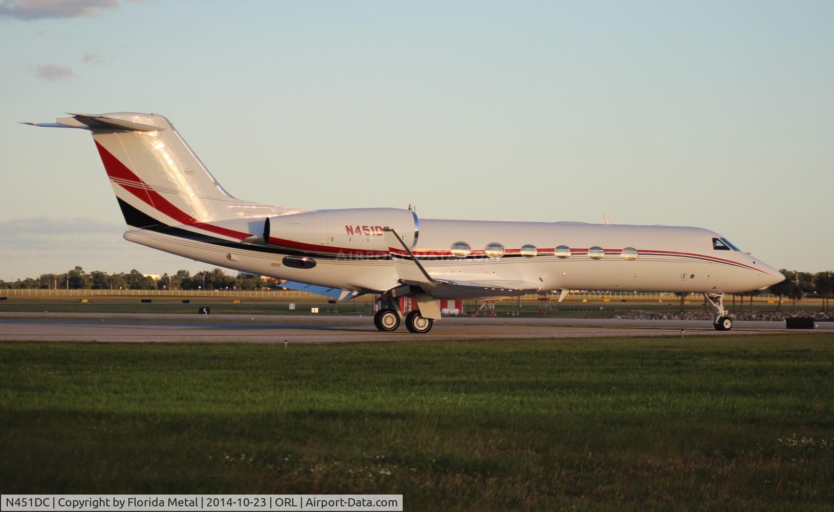 N451DC, 2006 Gulfstream Aerospace GIV-X (G450) C/N 4041, Gulfstream 450