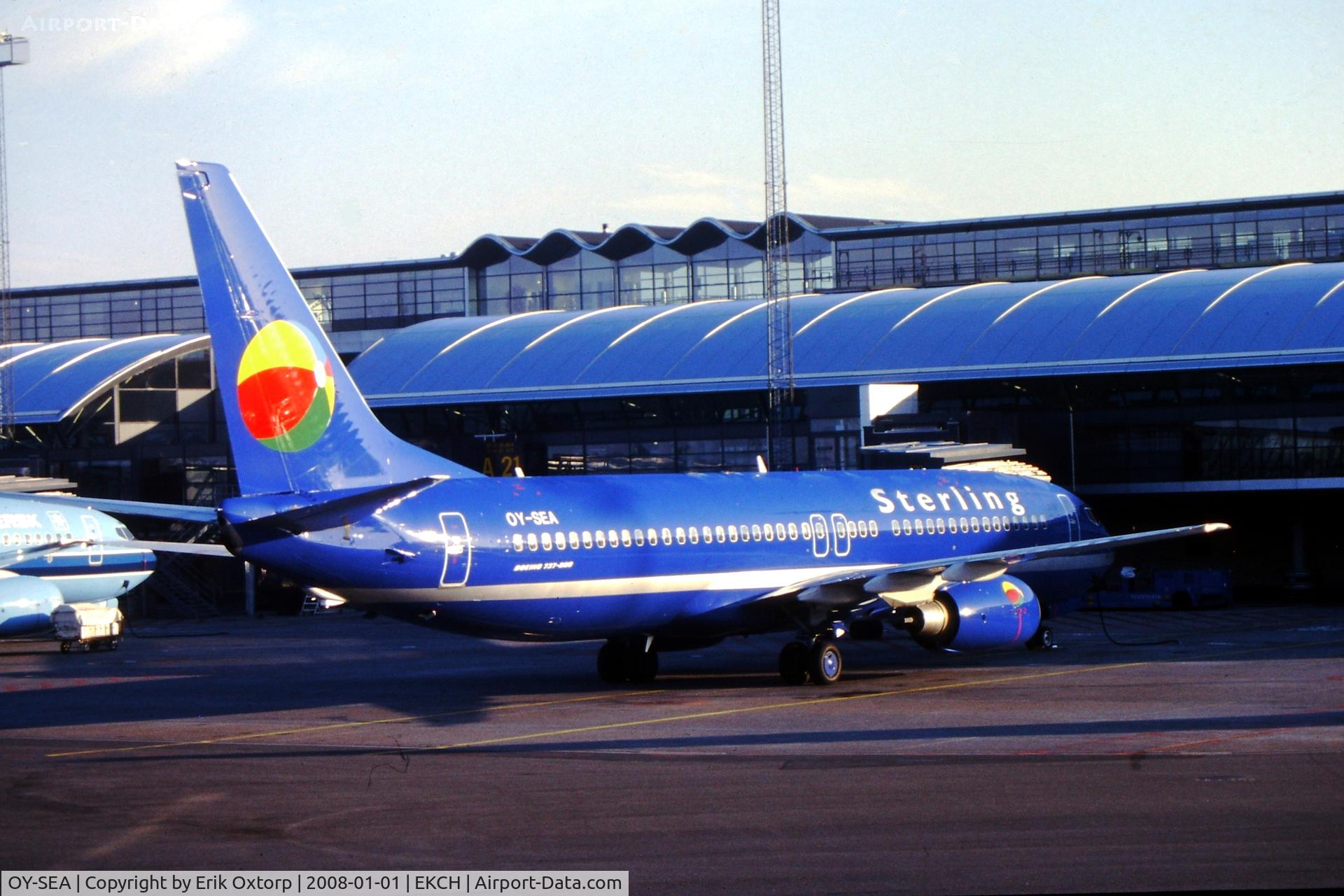 OY-SEA, 1998 Boeing 737-8Q8 C/N 28213, OY-SEA in CPH, JUN00