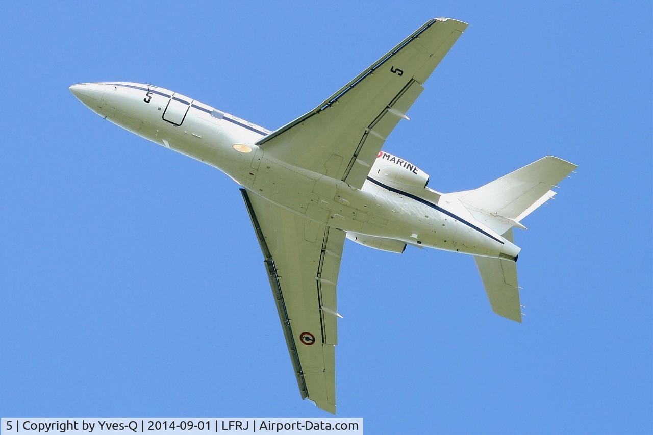 5, Dassault Falcon 50MS Surmar C/N 5, French naval aviation Dassault Falcon 50 MS SurMar, Take off rwy 26, Landivisiau naval air base (LFRJ)