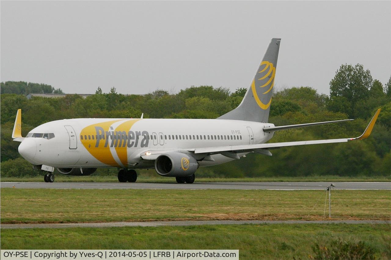 OY-PSE, 2000 Boeing 737-809 C/N 30664, Boeing 737-809, Take off Rwy 25L, Brest-Bretagne Airport (LFRB-BES)