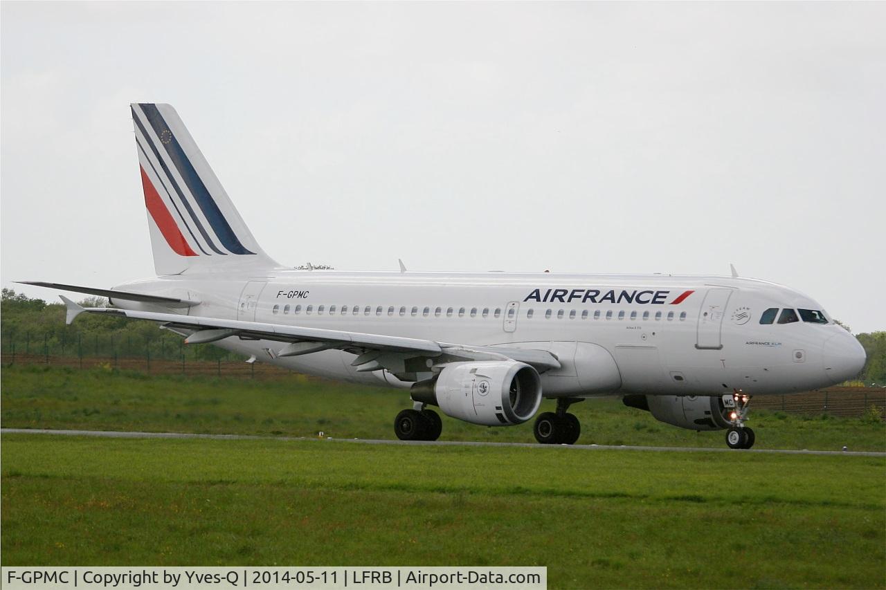 F-GPMC, 1996 Airbus A319-113 C/N 608, Airbus A319-113, Taxiing to holding point rwy 25L, Brest-Bretagne airport (LFRB-BES)
