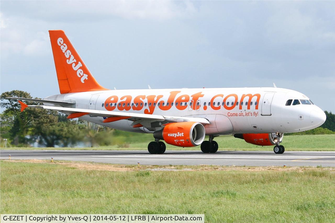 G-EZET, 2004 Airbus A319-111 C/N 2271, Airbus A319-111, Take off rwy 25L, Brest-Bretagne airport (LFRB-BES)
