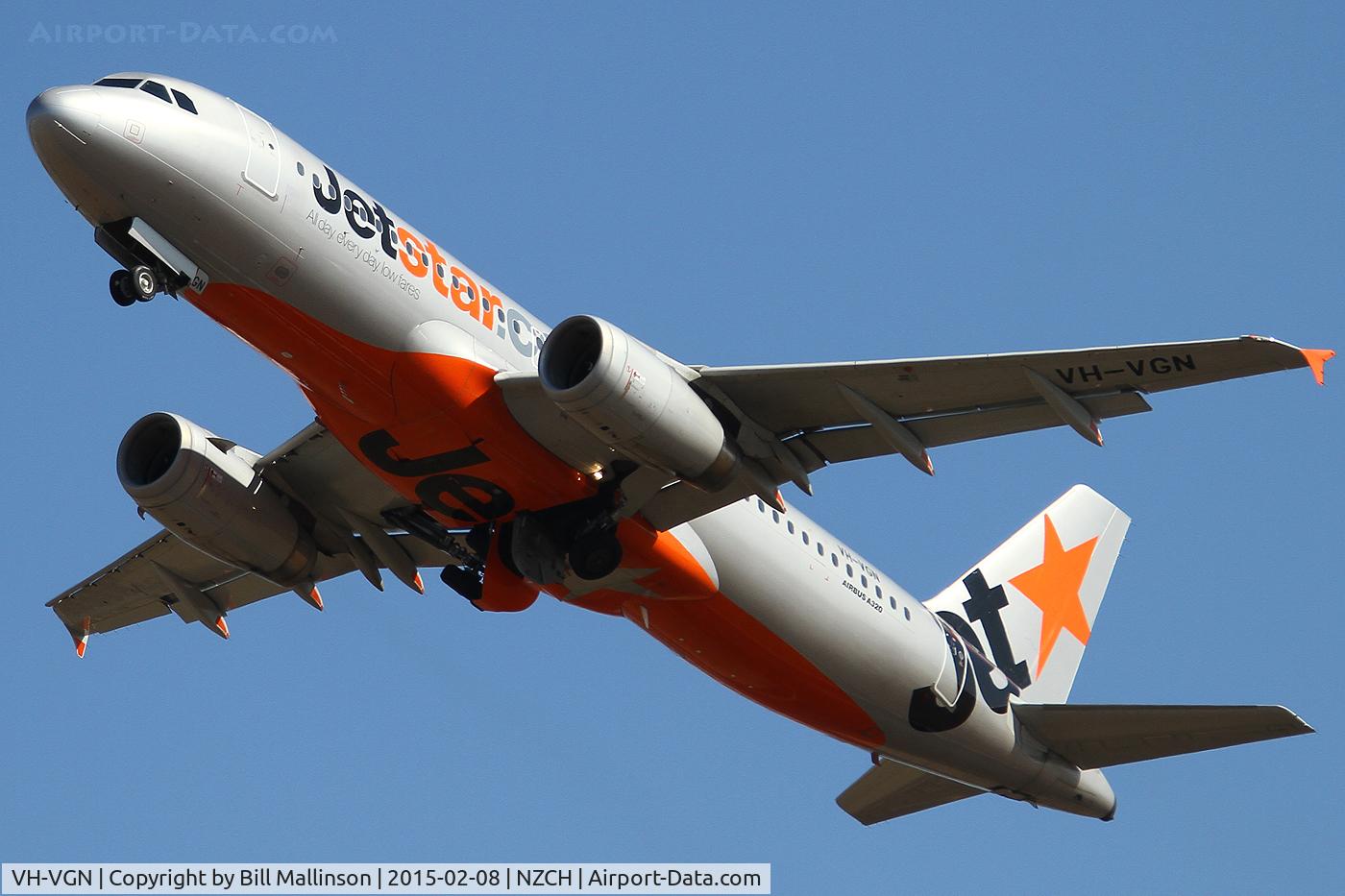 VH-VGN, 2010 Airbus A320-232 C/N 4434, away from 02
