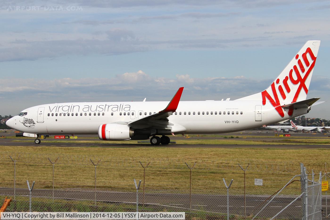 VH-YIQ, 2012 Boeing 737-8FE C/N 38715, taxiing to 34R
