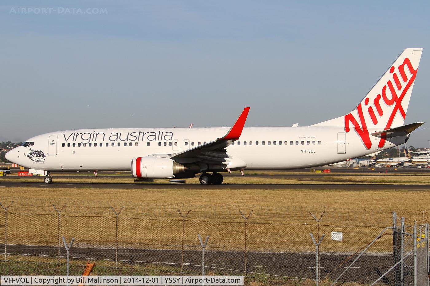 VH-VOL, 2003 Boeing 737-8FE C/N 33759, taxiing to 34R
