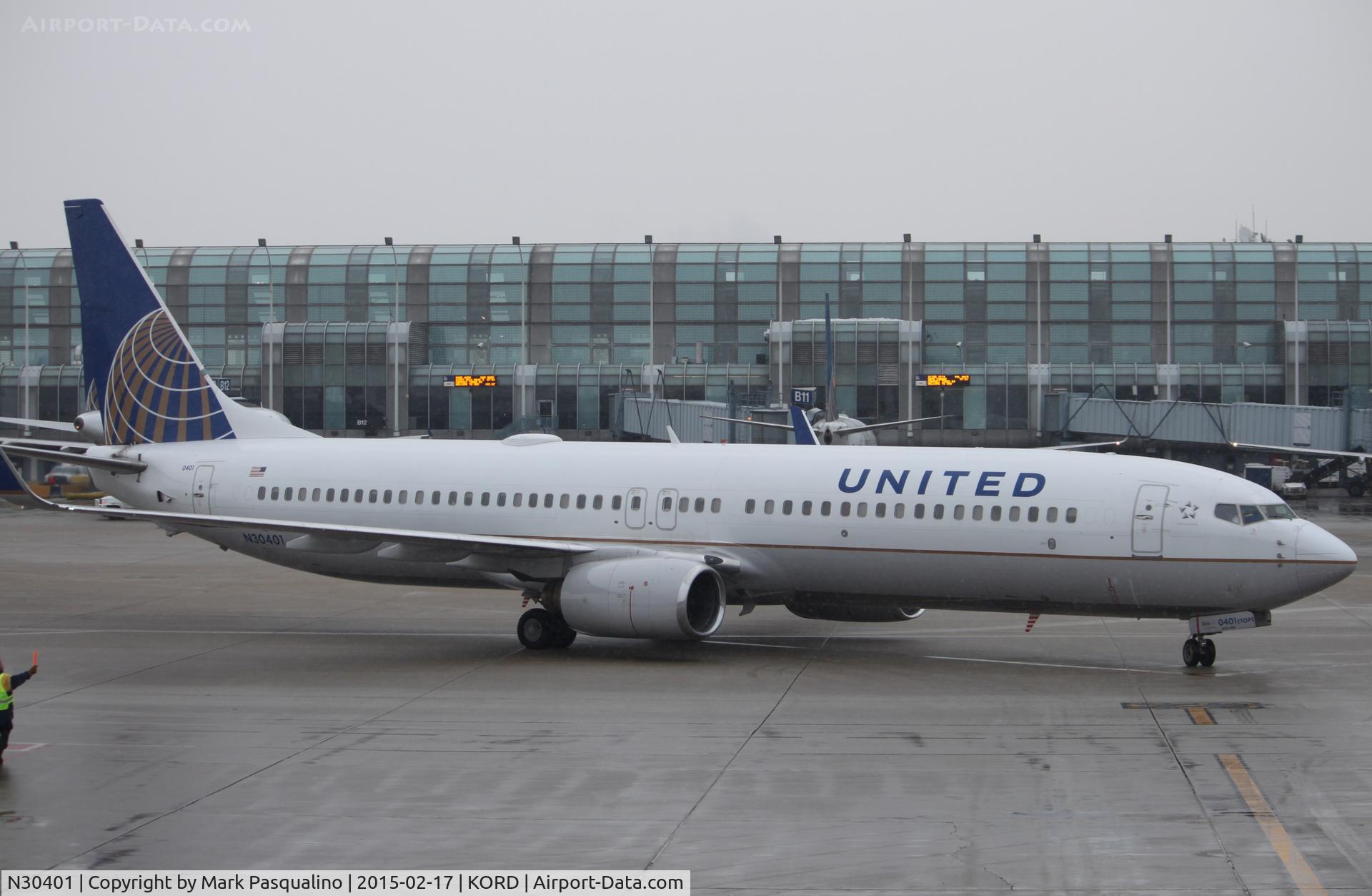 N30401, 2001 Boeing 737-924 C/N 30118, Boeing 737-900
