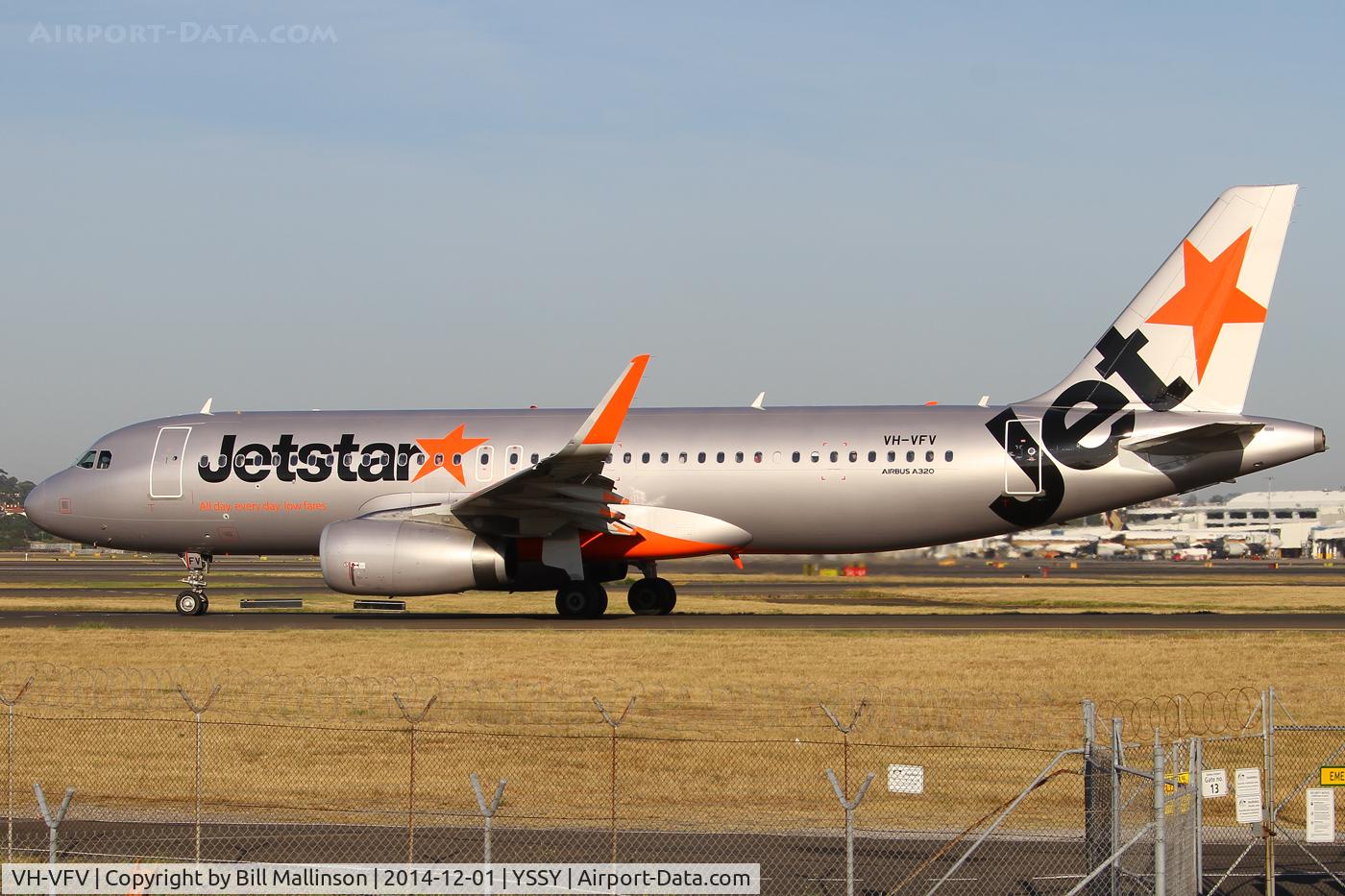 VH-VFV, 2013 Airbus A320-232 C/N 5858, taxiing to 34R
