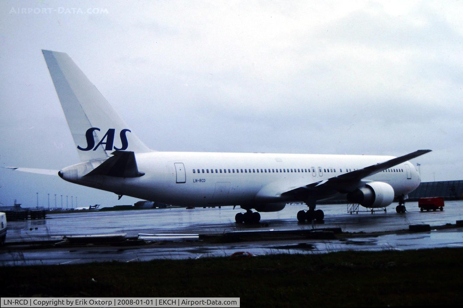 LN-RCD, 1990 Boeing 767-383 C/N 24847, LN-RCD in CPH,  APR02
Non standard c/s