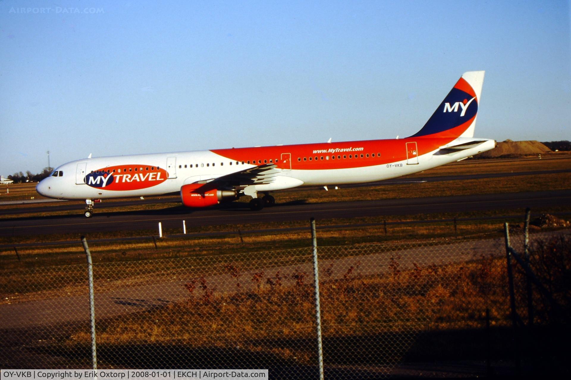 OY-VKB, 2003 Airbus A321-211 C/N 1921, OY-VKB in CPH,  APR 04