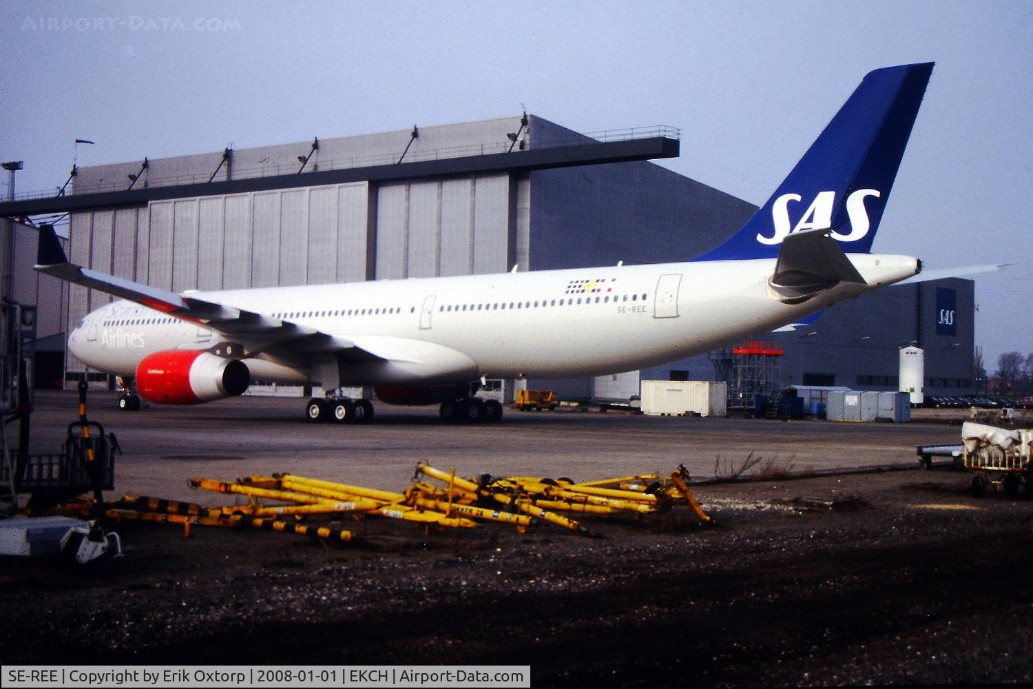 SE-REE, 2003 Airbus A330-343X C/N 515, SE-REE in CPH,  MAR03