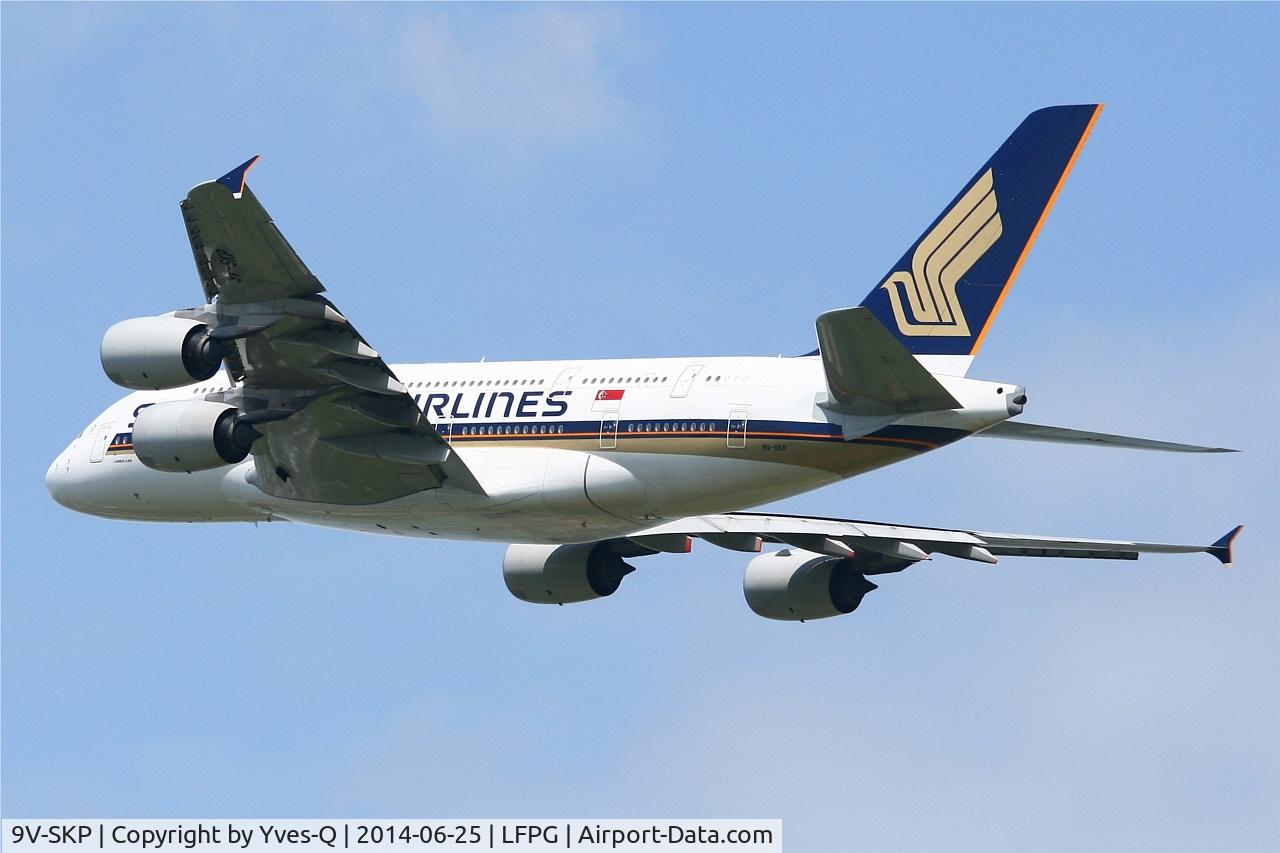 9V-SKP, 2011 Airbus A380-841 C/N 076, Airbus A380-841, Take off rwy 27L, Roissy Charles De Gaulle airport (LFPG-CDG)
