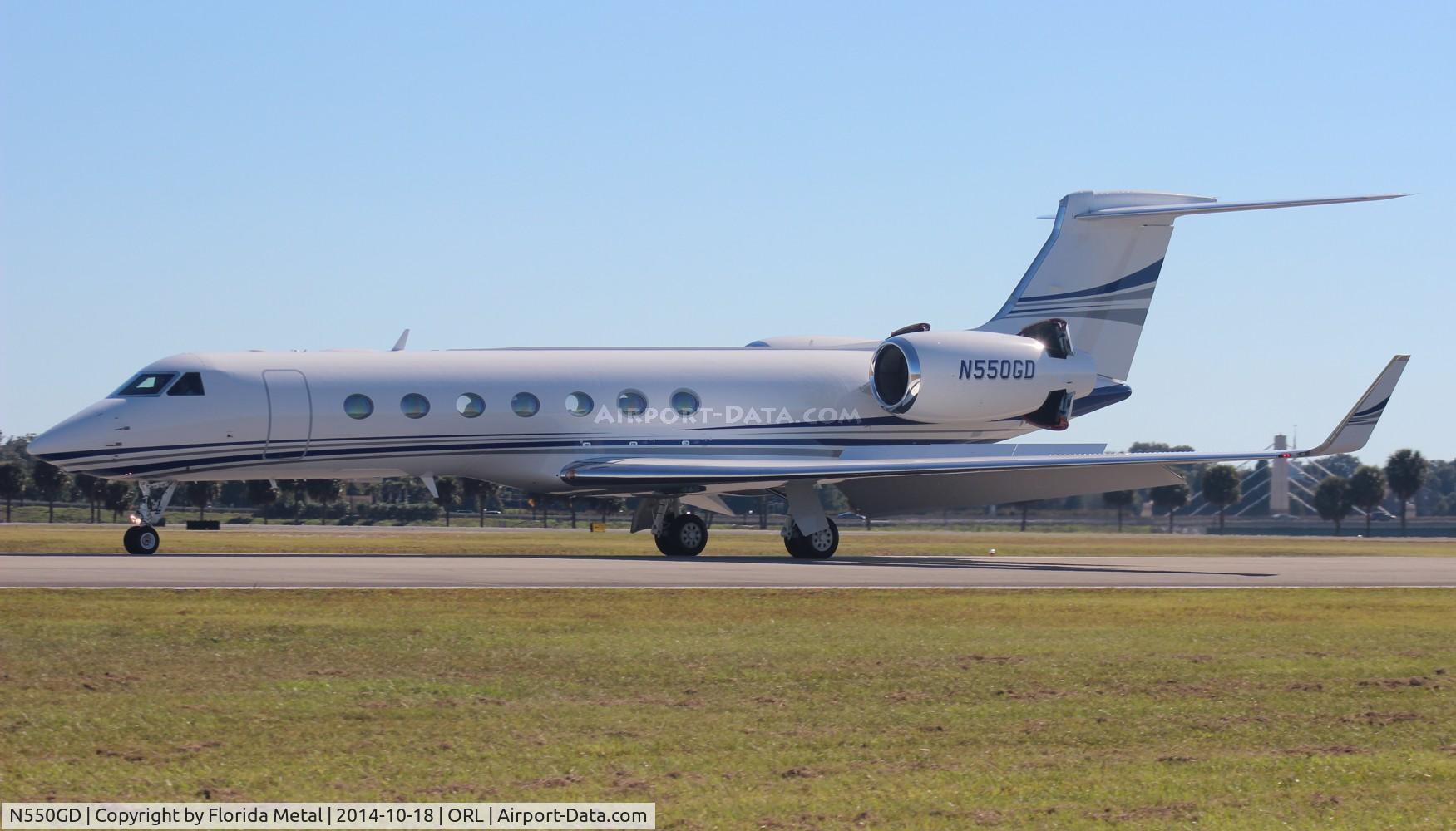 N550GD, 2014 Gulfstream Aerospace GV-SP (G550) C/N 5477, Gulfstream 550 arriving at NBAA