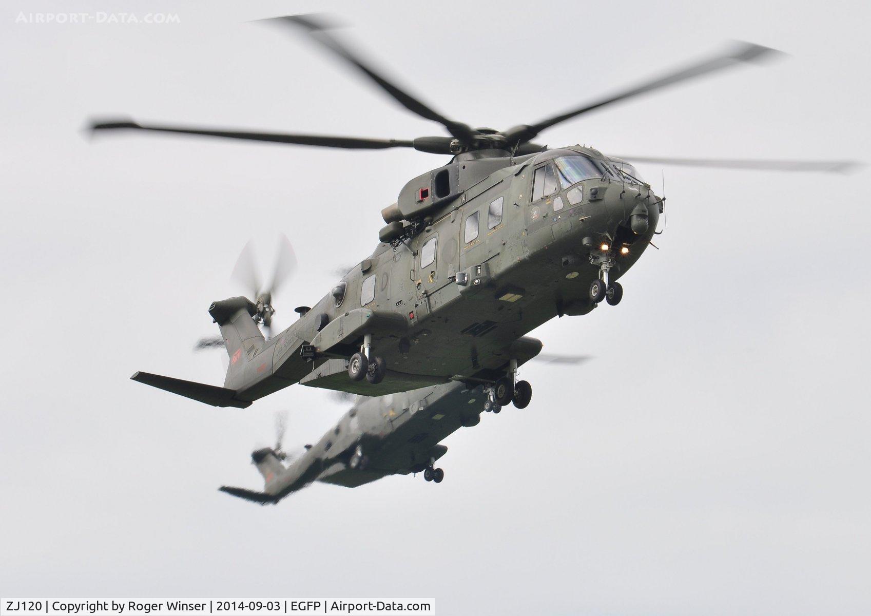 ZJ120, AgustaWestland EH-101 Merlin HC.4 C/N 50083/RAF04, Visiting Merlin HC.3 helicopter coded D of 28 Squadron RAF. Part of Rapier Formation with Merlin HC.3 helicopter ZJ 134 coded S.