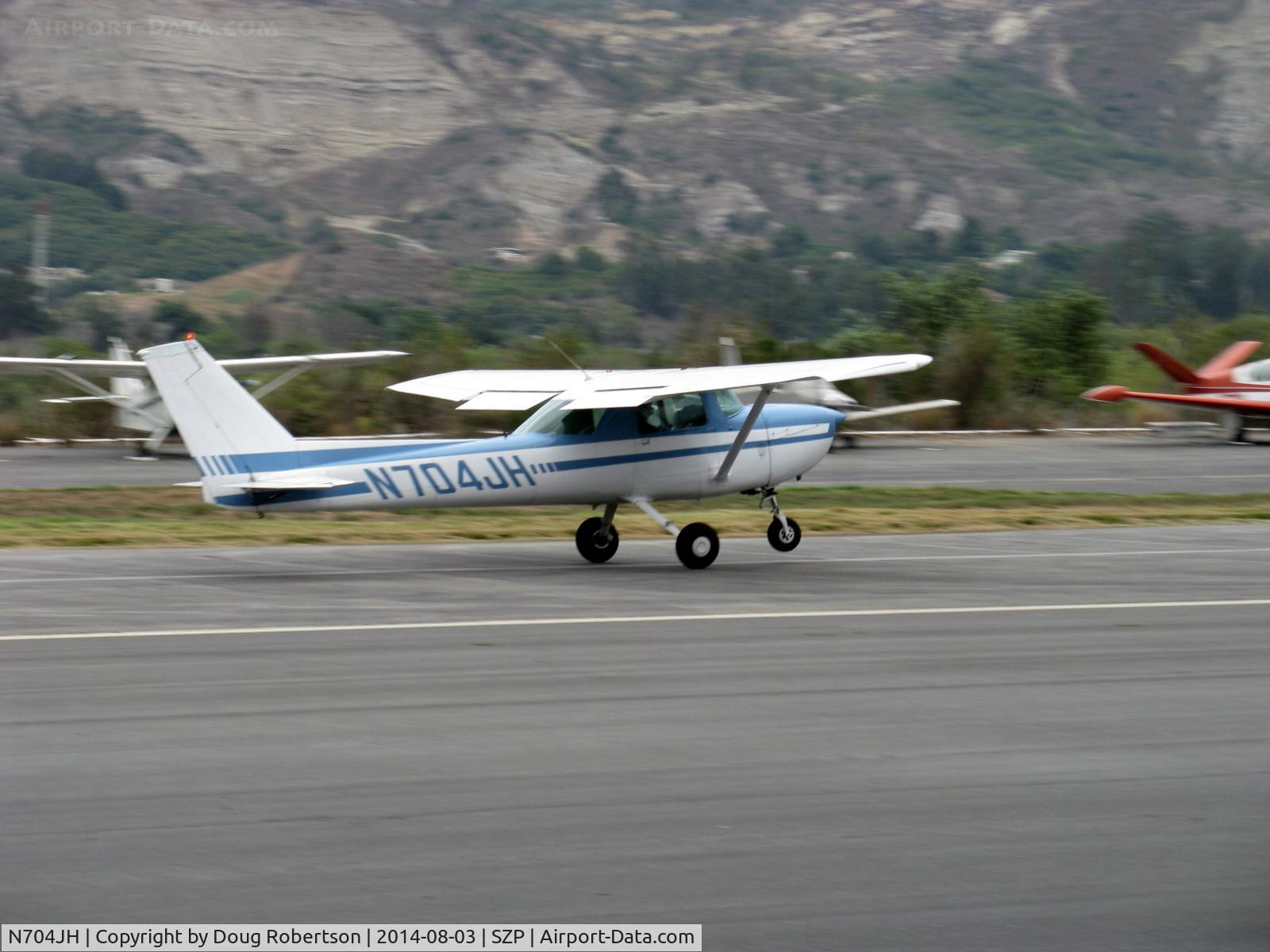 N704JH, 1976 Cessna 150M C/N 15078644, 1976 Cessna 150M, Continental O-200 100 Hp, landing roll Rwy 22