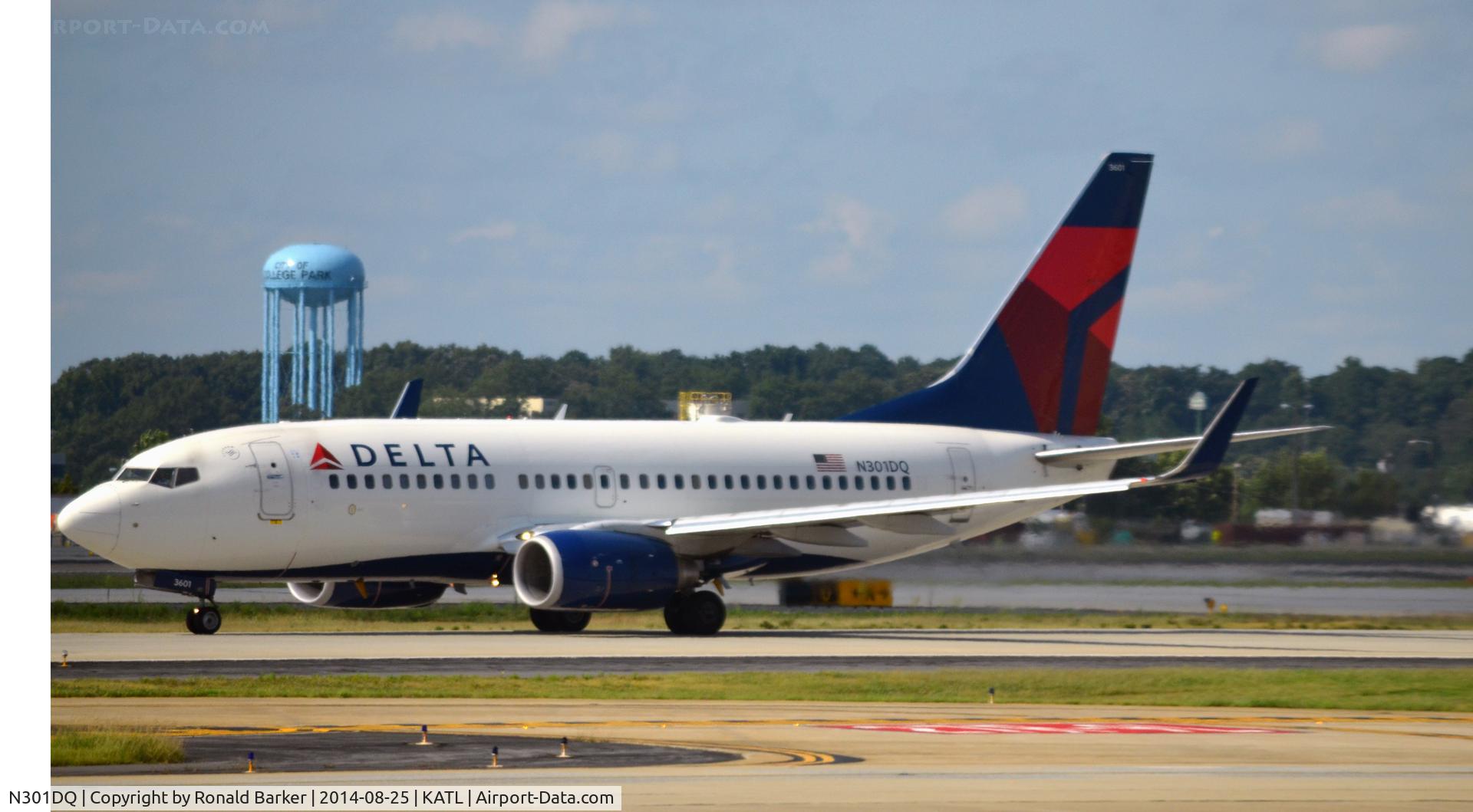 N301DQ, 2008 Boeing 737-732 C/N 29687, Takeoff ATL