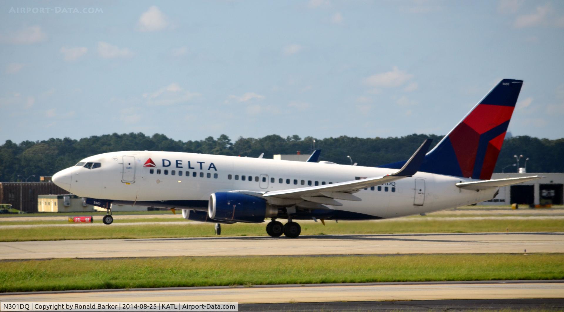 N301DQ, 2008 Boeing 737-732 C/N 29687, Takeoff ATL
