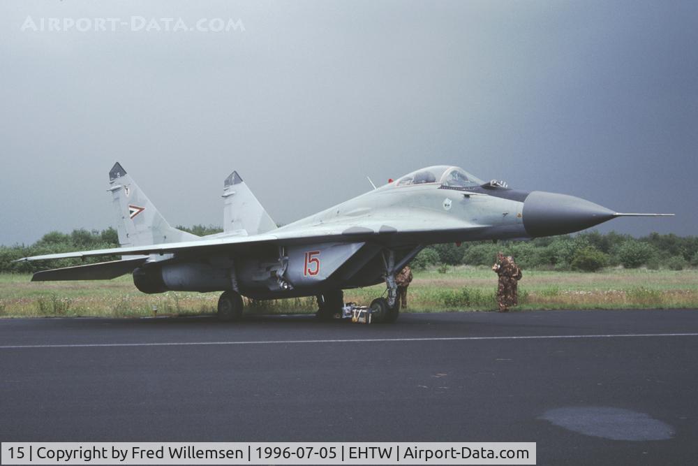 15, Mikoyan-Gurevich MiG-29B C/N 2960535182/4701, 