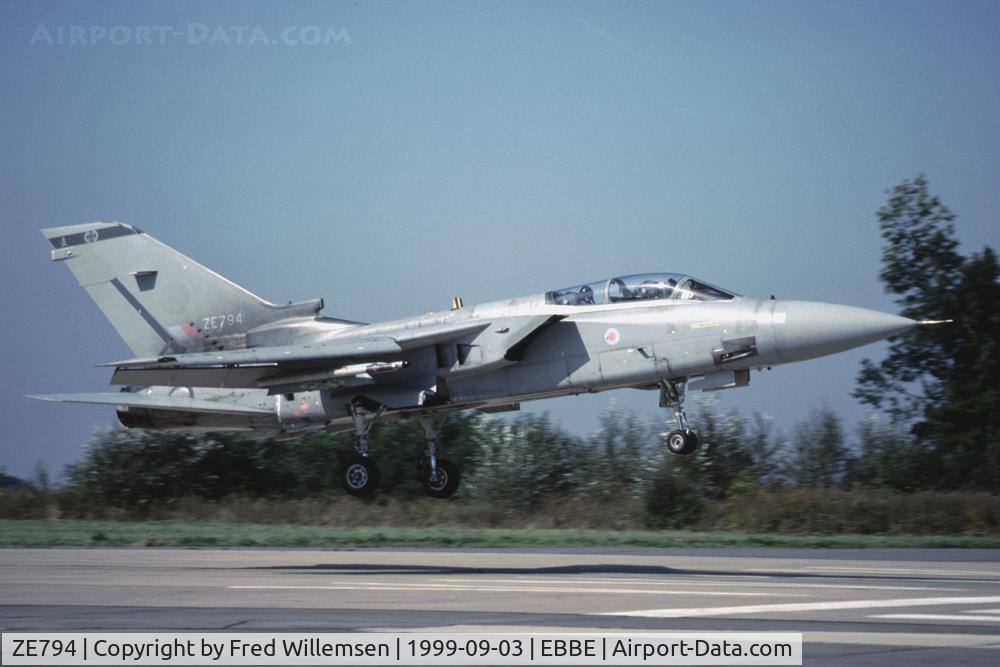 ZE794, 1988 Panavia Tornado F.3 C/N AS069/707/3321, 111SQ