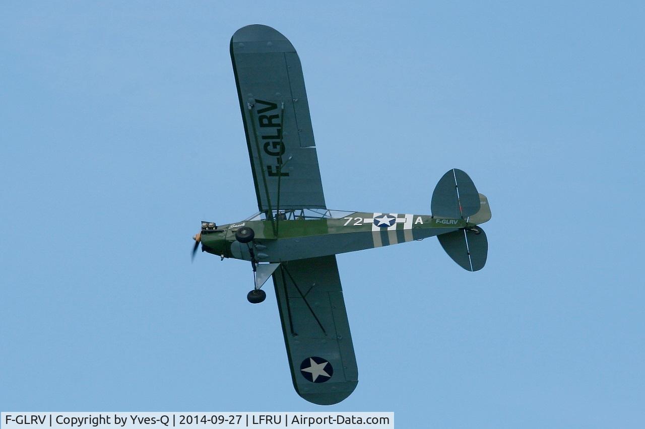 F-GLRV, Piper L-4B Grasshopper C/N 9440, Piper J3C-65, Solo display, Morlaix-Ploujean airport (LFRU-MXN) air show in september 2014