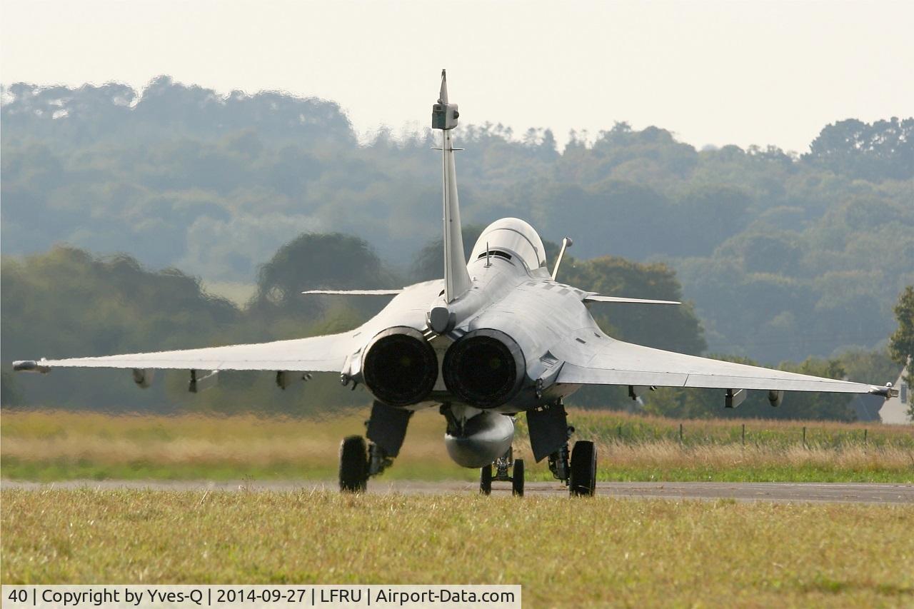 40, 2014 Dassault Rafale M C/N 40, French naval aviation Dassault Rafale M, Taxiing to holding point rwy 05, Morlaix-Ploujean airport (LFRU-MXN) air show in september 2014