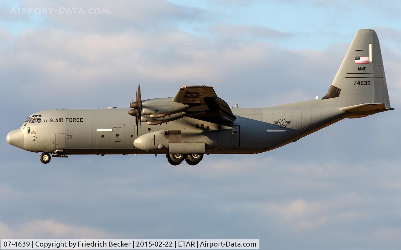 07-4639, 2007 Lockheed C-130J-30 Super Hercules C/N 382-5599, on final RW26
