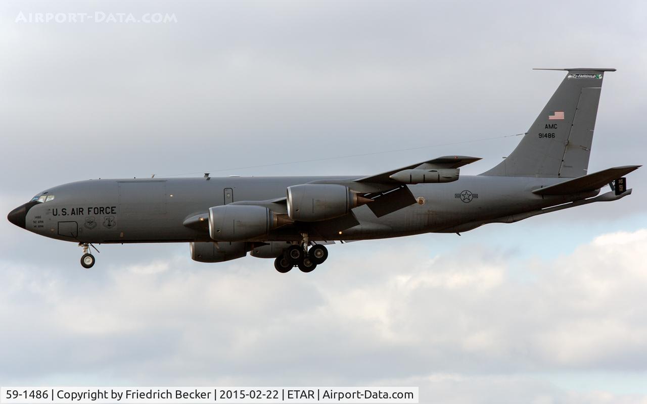 59-1486, 1959 Boeing KC-135R Stratotanker C/N 17974, on final RW26