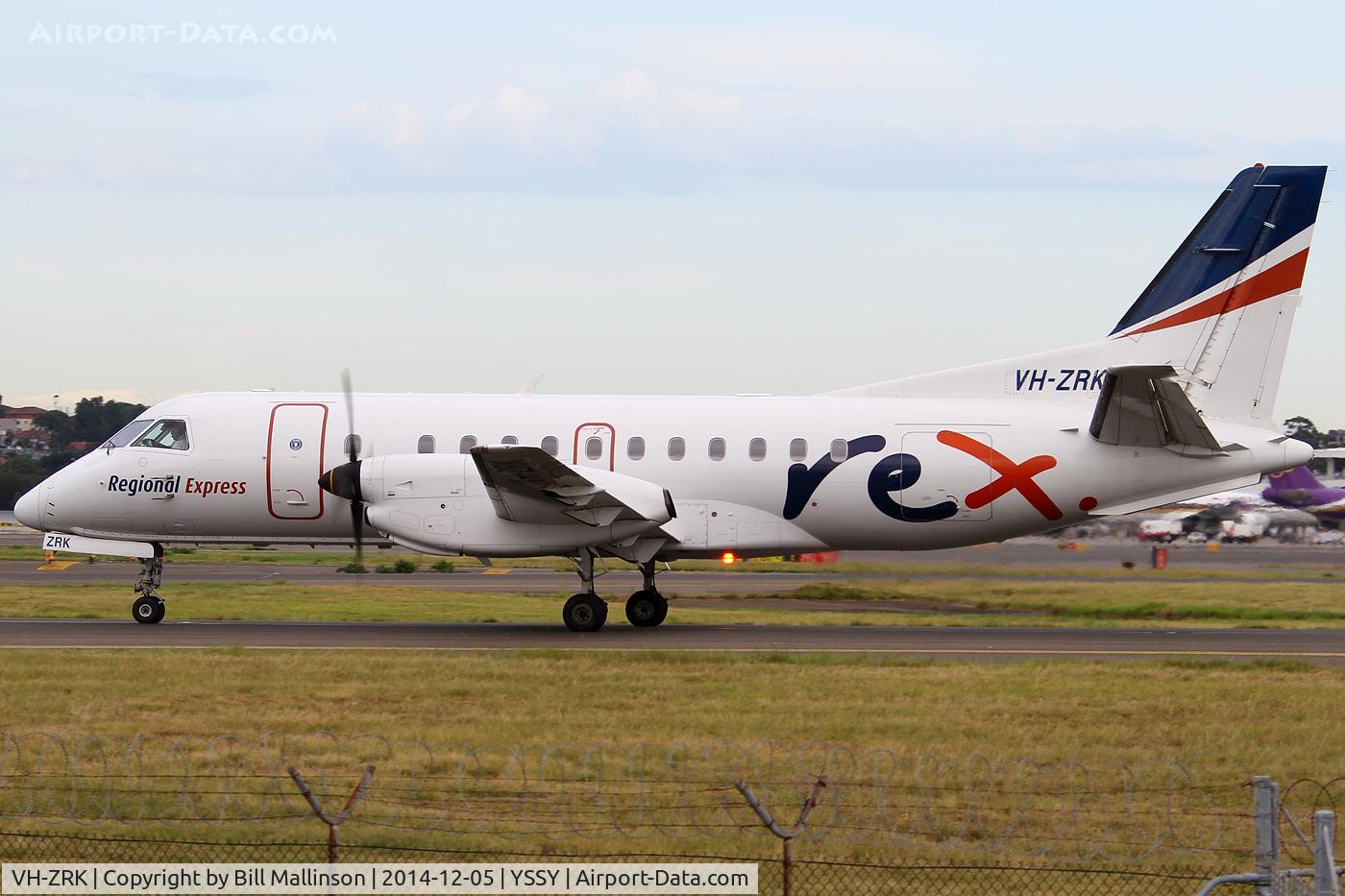 VH-ZRK, 1996 Saab 340B C/N 340B-397, taxiing to 34R