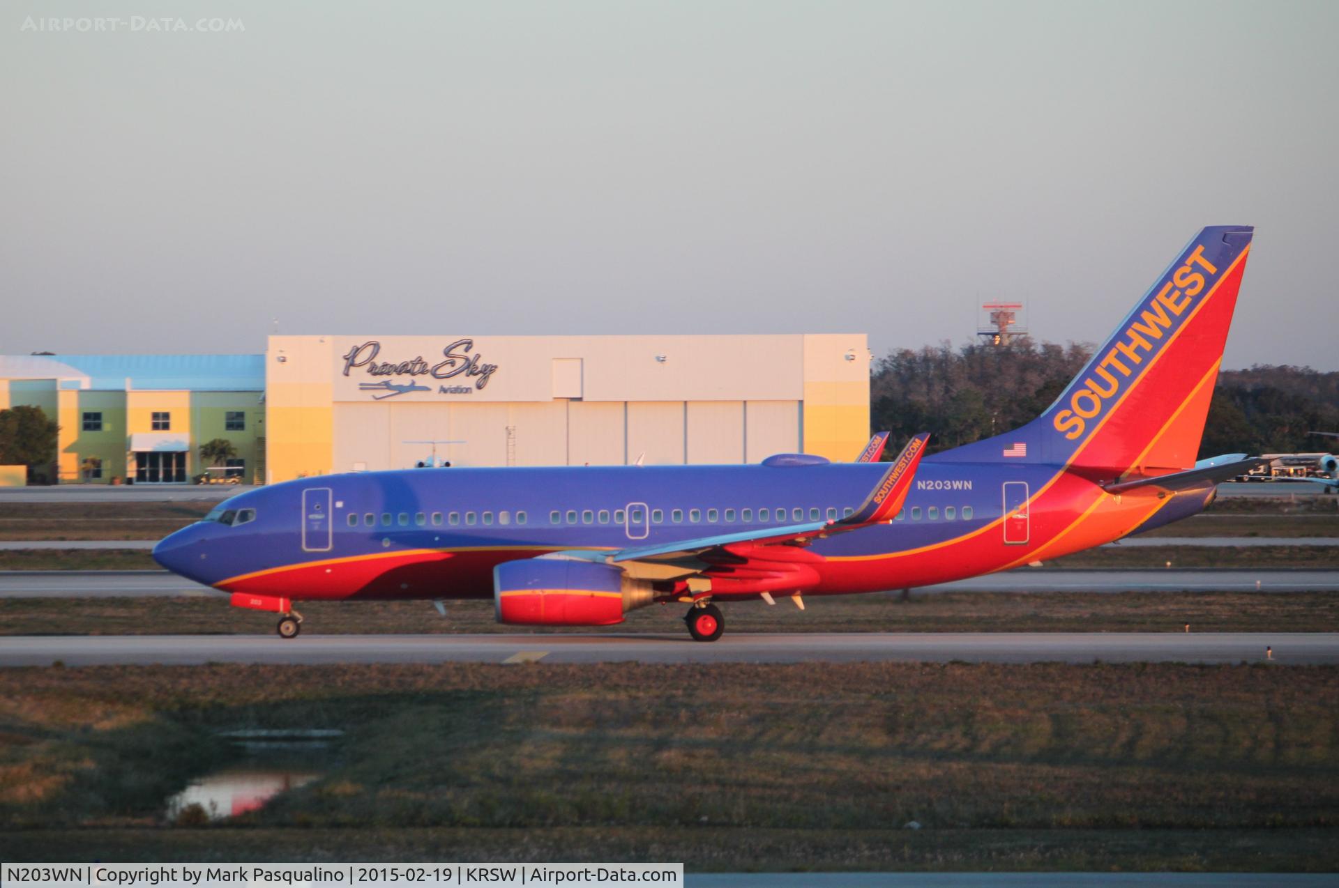 N203WN, 2005 Boeing 737-7H4 C/N 32483, Boeing 737-700