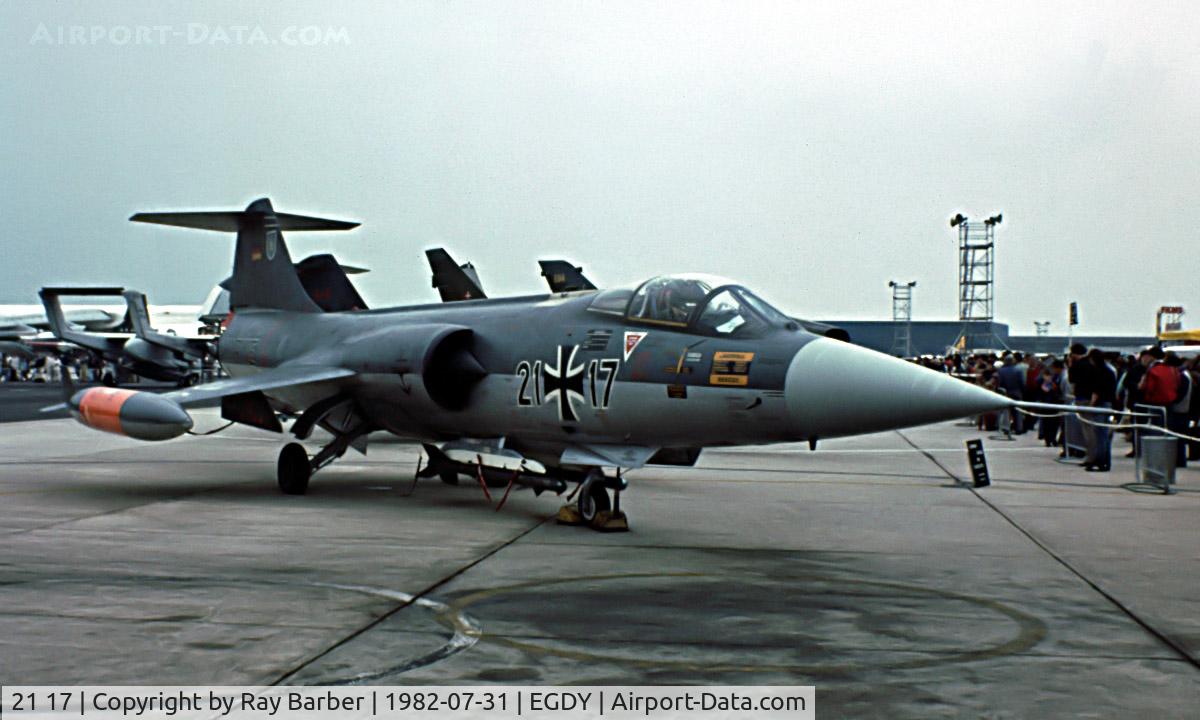 21 17, Lockheed RF-104G Starfighter C/N 683-6672, Lockheed RF-104G Starfighter [683-6672] (German Navy) RNAS Yeovilton~G 31/07/1982. From a slide.