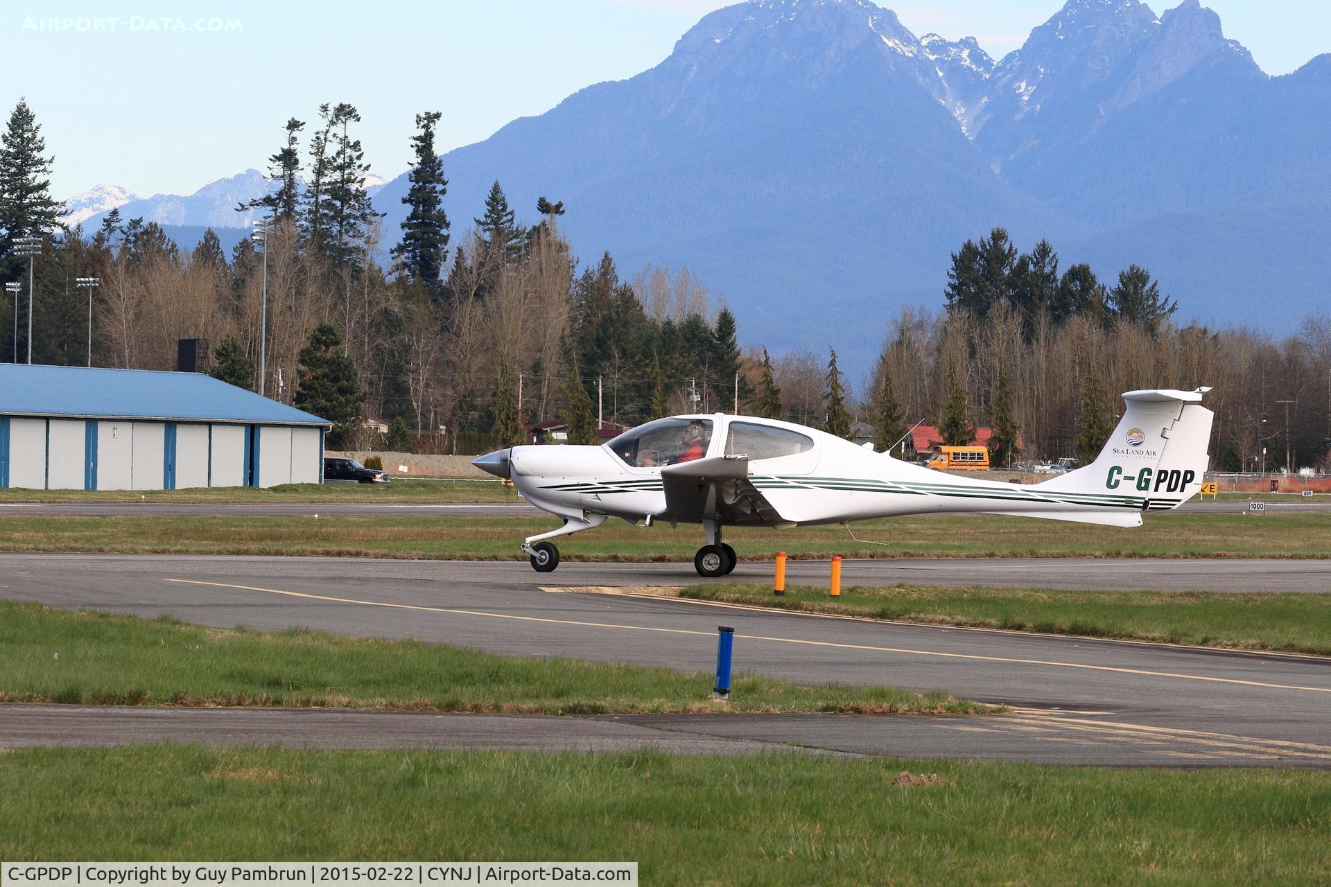 C-GPDP, 2005 Diamond DA-40 Diamond Star C/N 40.525, About to depart