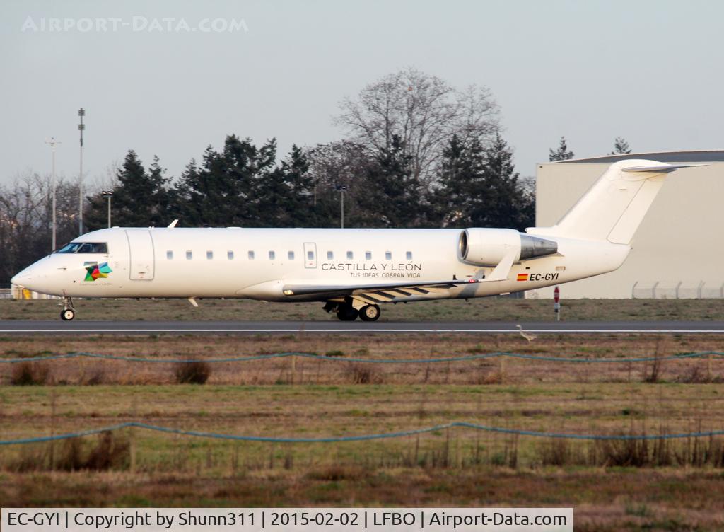 EC-GYI, 1998 Canadair CRJ-200ER (CL-600-2B19) C/N 7249, Ready for depature rwy 32R... Iberia c/s removed