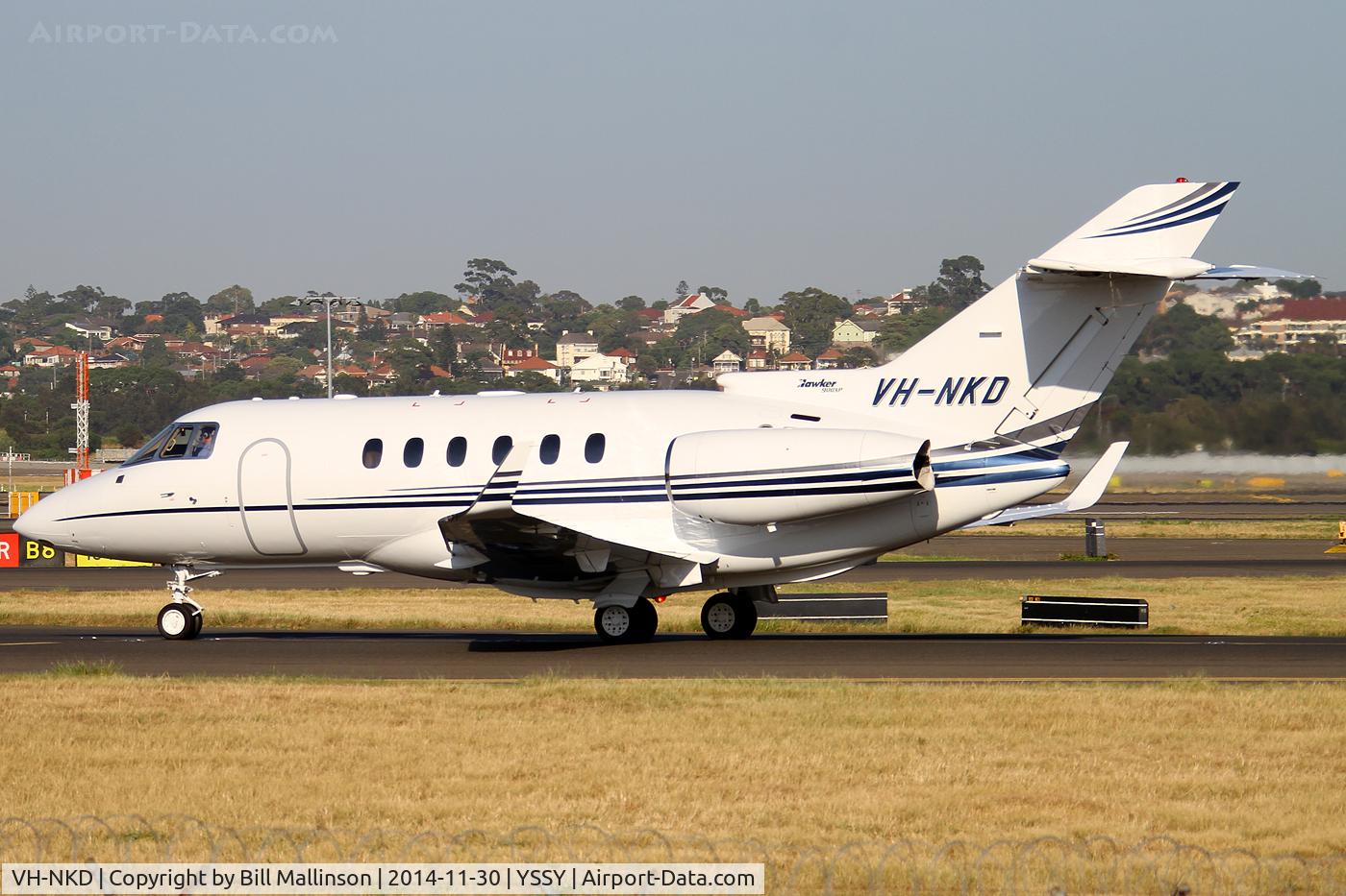 VH-NKD, 2008 Hawker Beechcraft 900XP C/N HA-0064, taxiing to 34R